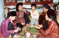 Customs and habits, vietnamese culture, vietnam discovery, Betel chewing, thuoc lao smoking, thuoc lao