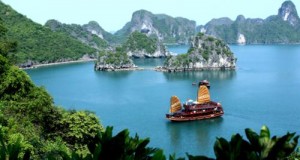 Ha Long, Ha Long Bay, Quang Ninh, Quang Ninh province, tourist guide, travel guide, vietnam discovery, vietnam news, vietnam tour guide, vietnam tourism, vietnam tourist guide, vietnam tours, vietnam travel, vietnam travel guide, vietnam’s regions, where should go, World Heritage