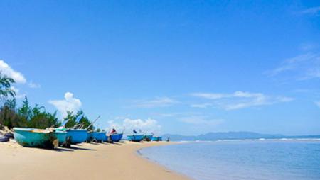 The beach Chi Linh resort - Vung Tau