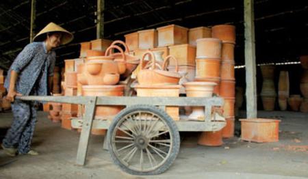 Long Ho red pottery