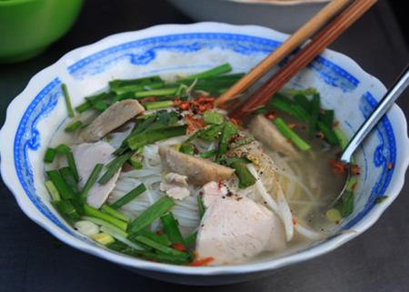 Hu Tieu go (knock noodle) in Saigon