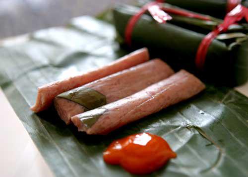 Nem chua – Vietnamese fermented pork roll