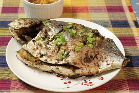 How to cook Grilled fish with lemongrass