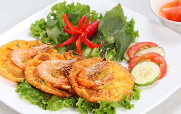 How to cook Hanoi’s fried shrimp cakes?