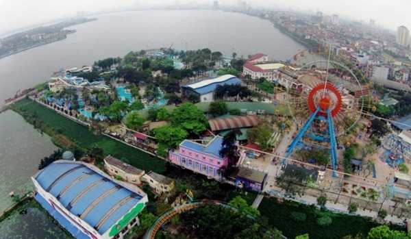Ho Tay Water Park in Ha Noi